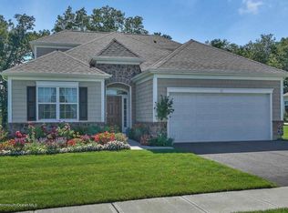 42 W Da Vinci Way, Farmingdale, NJ 07727