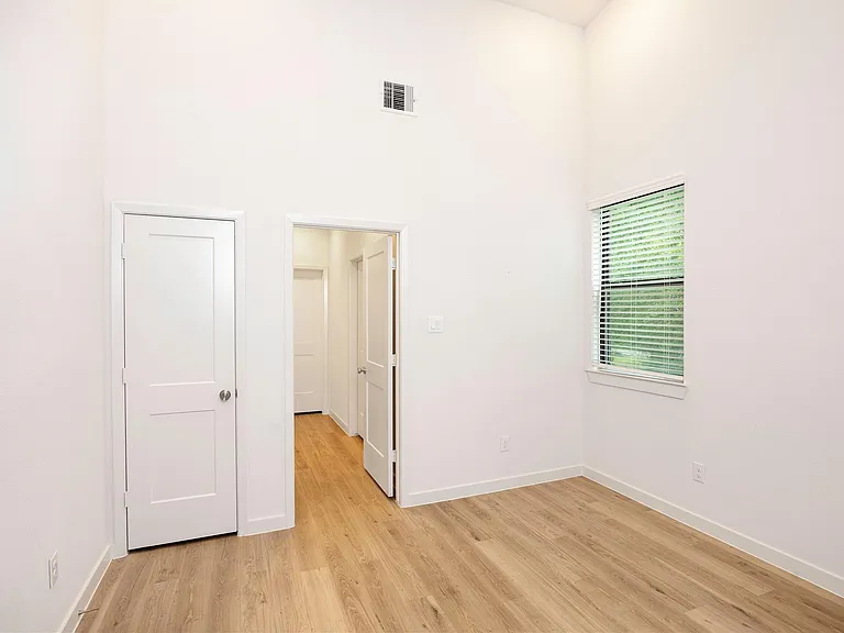 2517 Appian Way #B — Photo 30