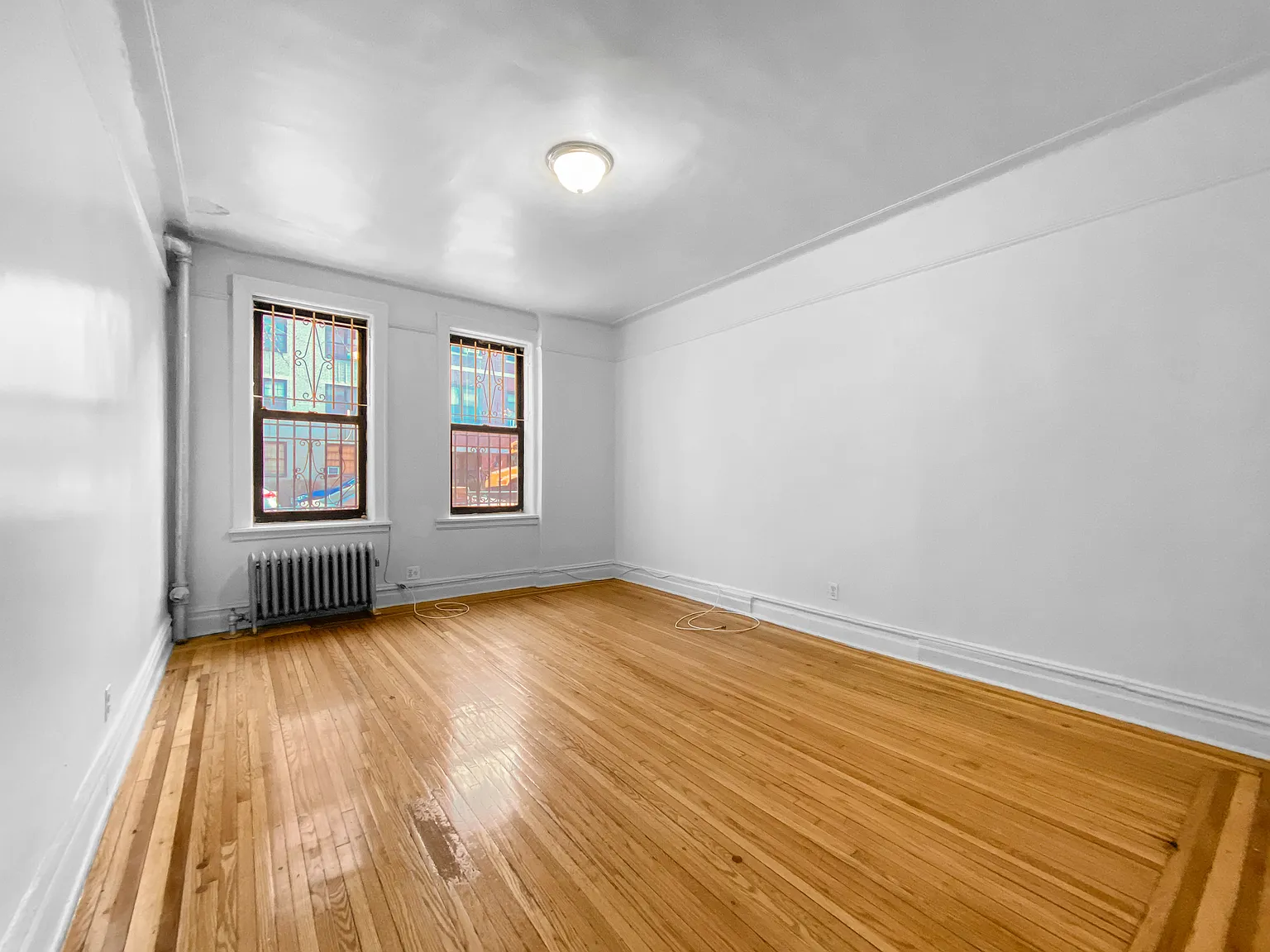 555 Fort Washington Avenue — Photo 1
