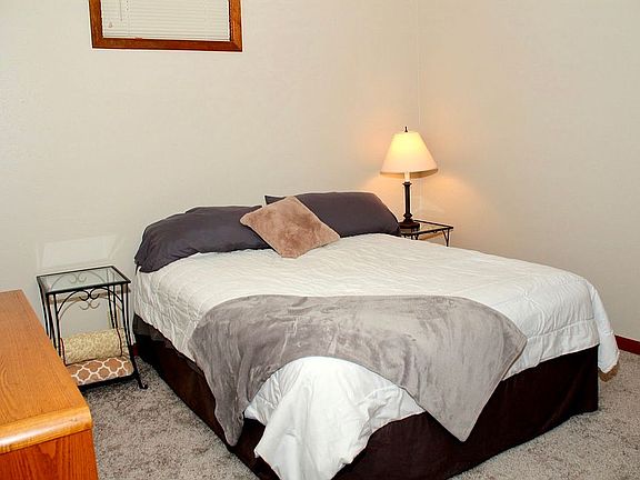 Possible 4th Bedroom (LL)