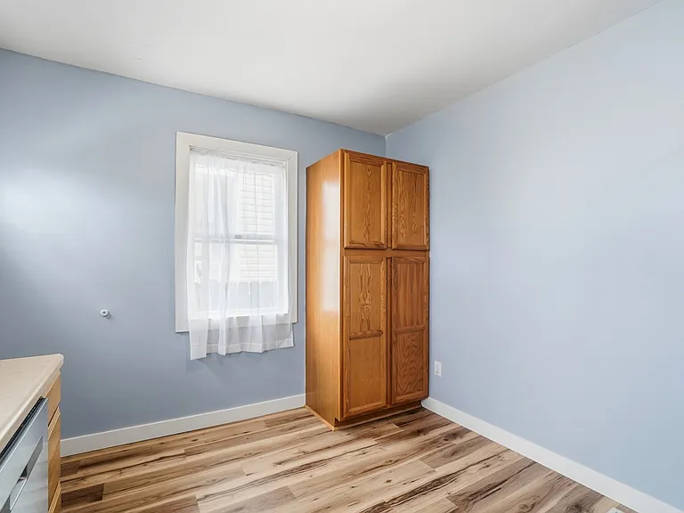 214 E Hudson St #212 — Photo 11