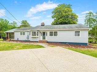 104 Norman Ln, Oak Ridge, TN 37830