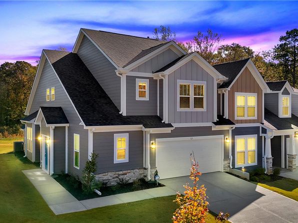 323 Grange Valley Ln, Central, SC 29630