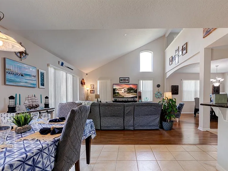 3161 Poppy Hill Rd — Photo 13