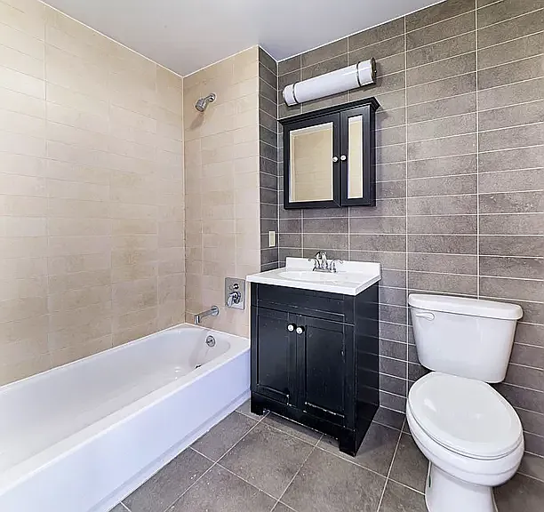 106 16th St #9B — Photo 3