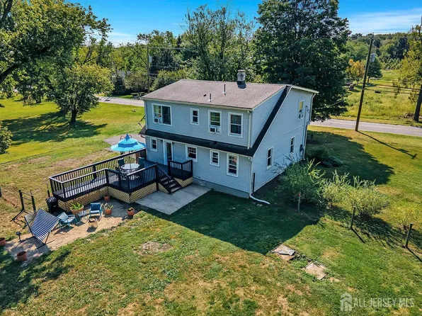 254 Friendship Rd, Cranbury, NJ 08512