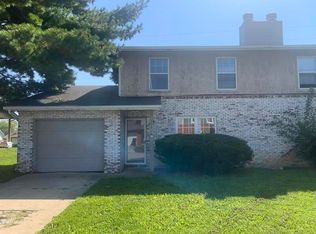 706 Ganim Dr, Belleville, IL 62221