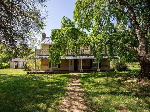 1248 Locust Ln, Goode, VA 24556