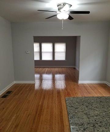 5th image of 1334 N Mayfield Ave