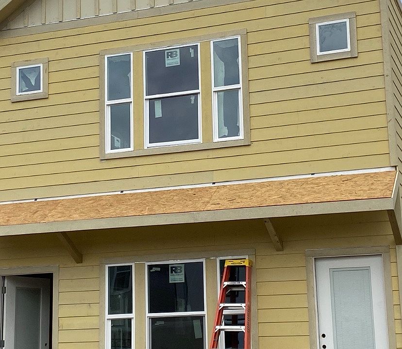 2nd image of 1056 Saint Clair St #2