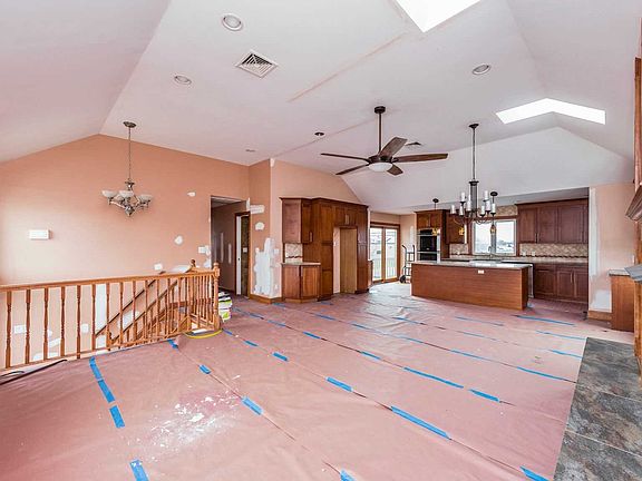 3rd image of 3683 Carrel Blvd