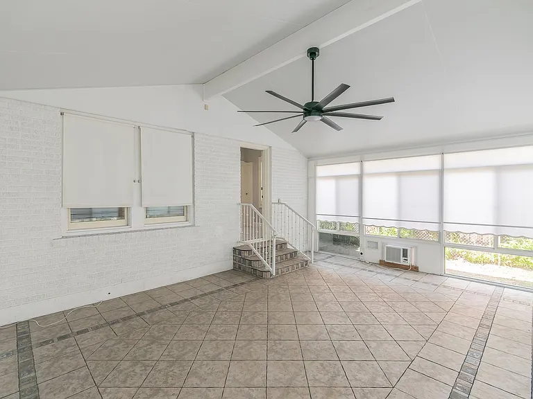 2311 Warner Rd — Photo 34