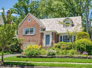 15 Essex Rd, Maplewood, NJ 07040
