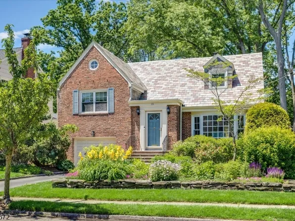 15 Essex Rd, Maplewood Twp., NJ 07040