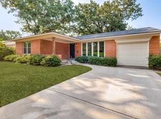 1232 Fair Oaks Dr, Irving, TX 75060