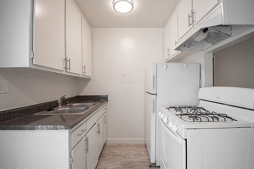 4th image of 3747 S Sepulveda Blvd APT 8