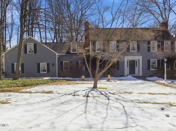 27 Wexford Road, Delmar, NY 12054