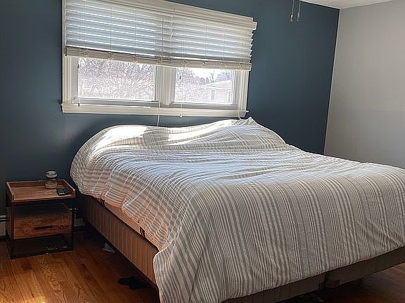 5th image of 115 Rockrose Dr