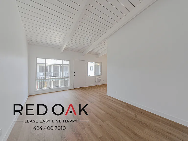 7525 Crenshaw Blvd #7 — Photo 1