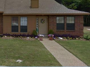 1437 Lake Crest Ln, Lewisville, TX 75057