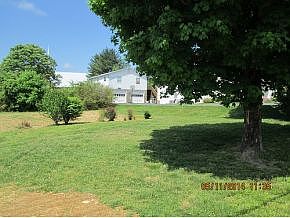 3rd image of 201 Forest Hills Dr