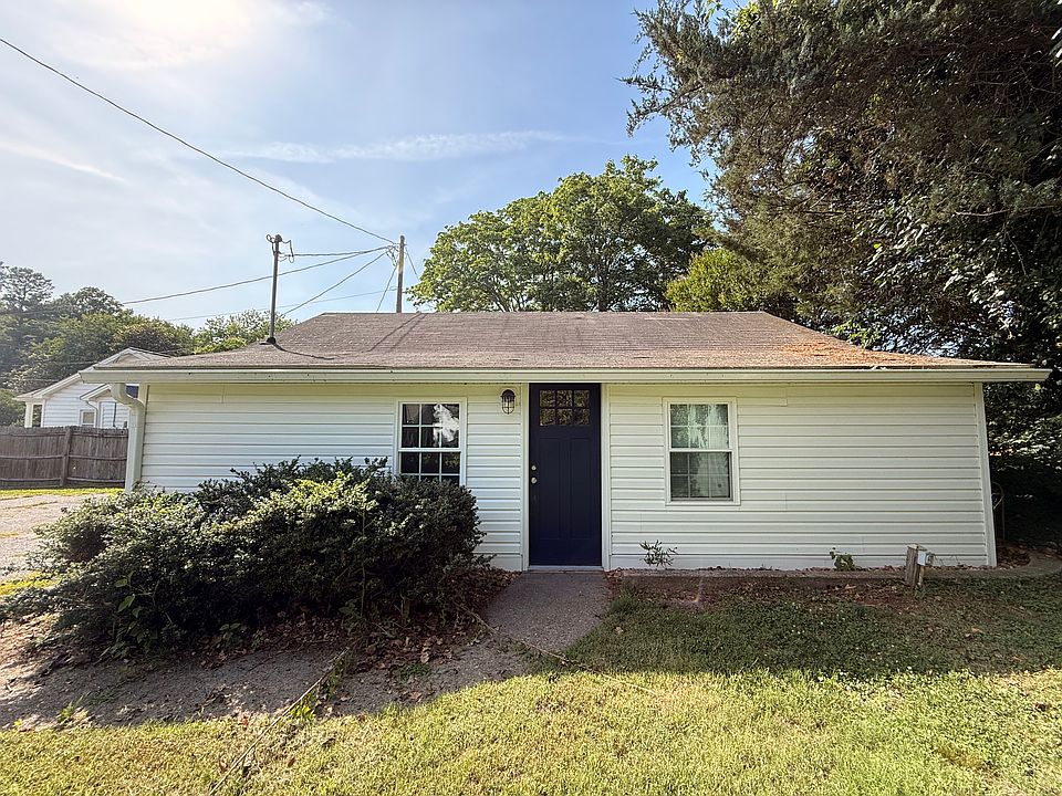 1st image of 142 Carver St #2