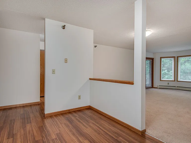 Vernon Oaks Apartments — Photo 20