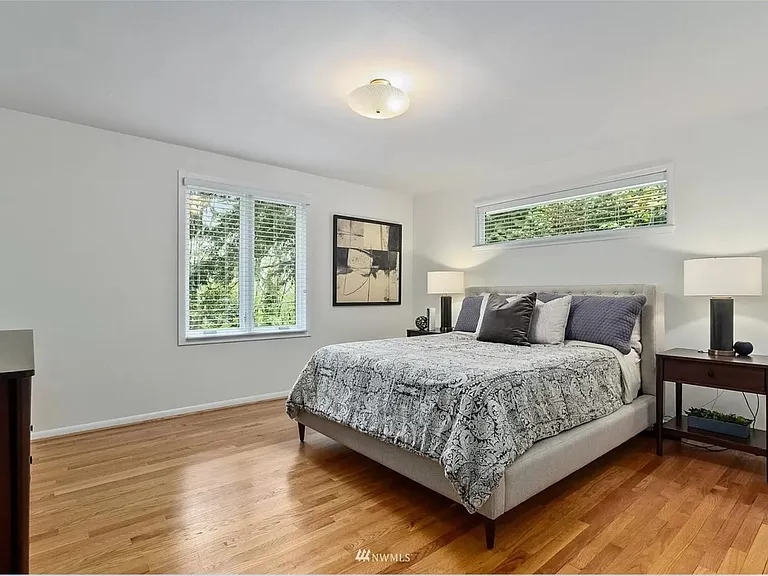 333 108th Ave SE — Photo 14