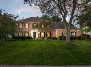 6S115 New Castle Rd, Naperville, IL 60540