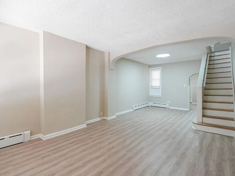 2109 S 67th St — Photo 3