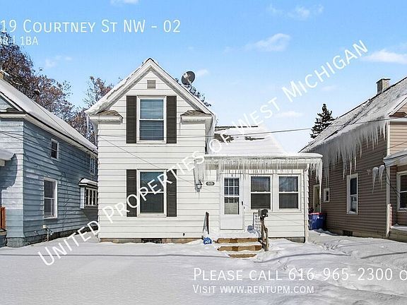 2nd image of 919 Courtney St NW #2