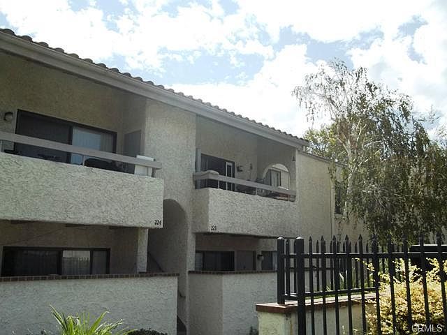 1st image of 25007 Peachland Ave Unit 220