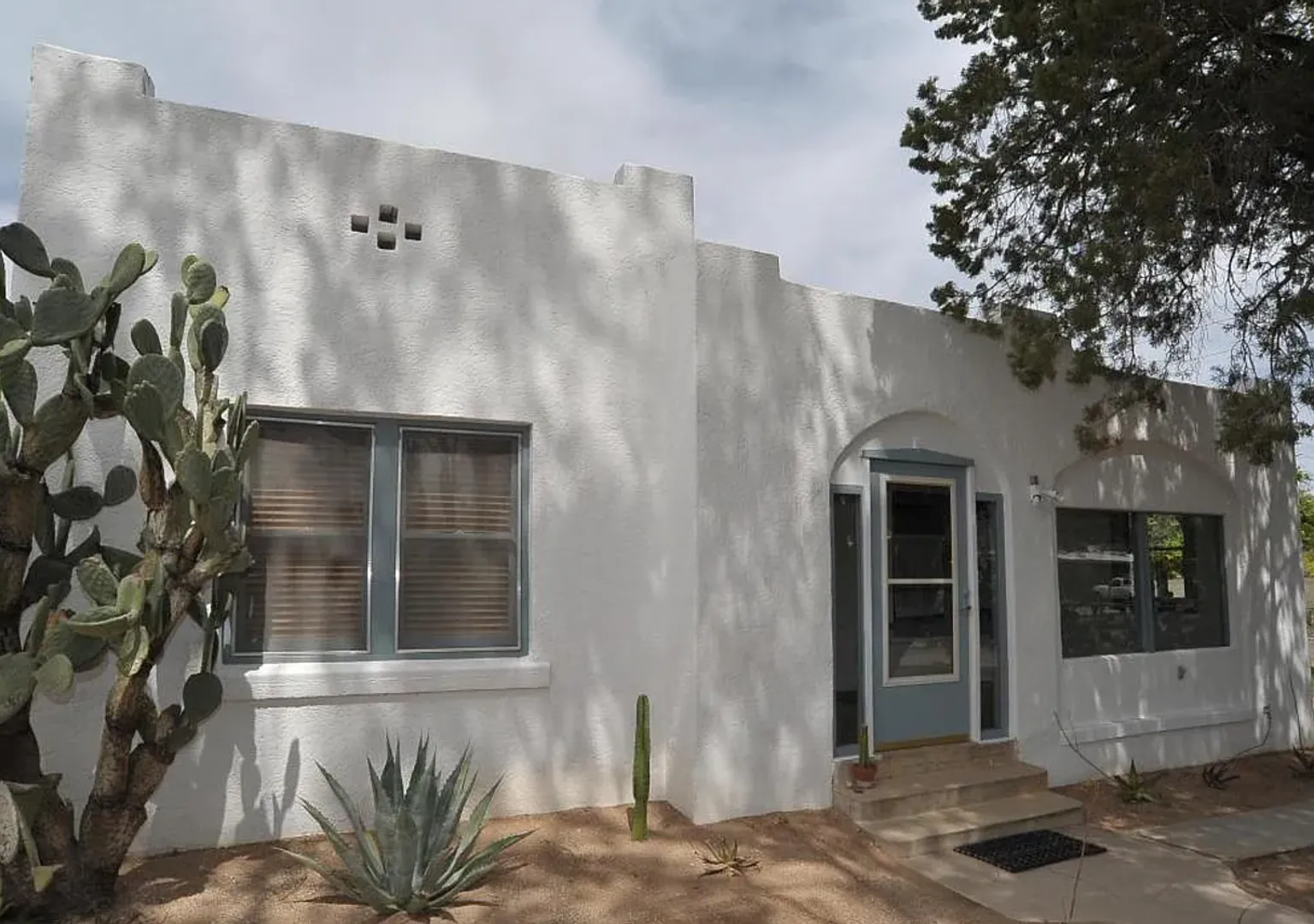 1447 E. Lester St. — Photo 1