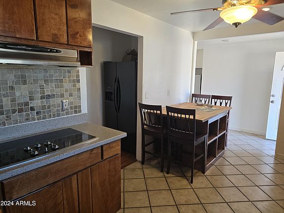 5th image of 8215 E CYPRESS Street