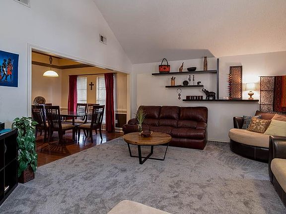 5th image of 7408 Saddleridge Dr