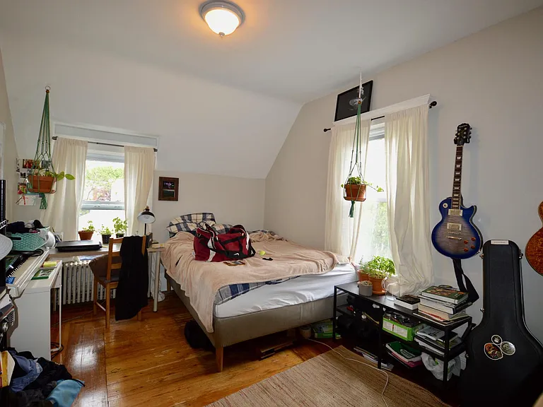 8 Trafford St #2 — Photo 7