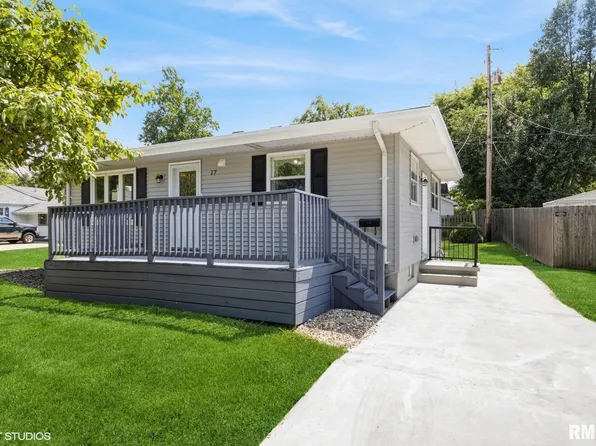 17 Lake Grove Clb, Decatur, IL 62521