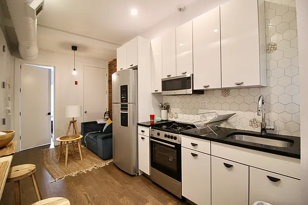 Rented by Hagstrom Management Inc | media 24