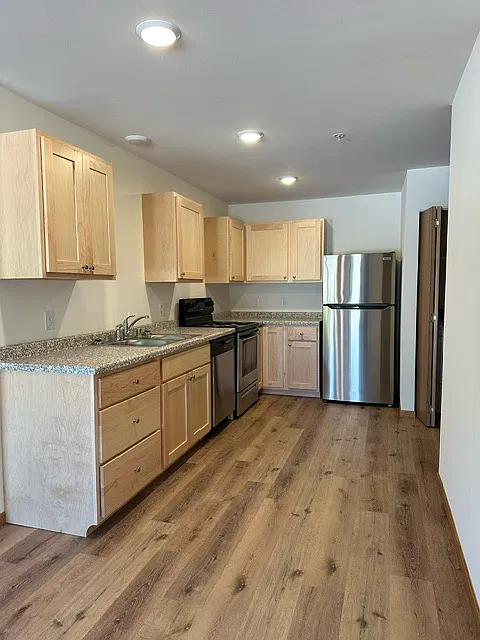 Creek Ridge - 101 LMI — Photo 1