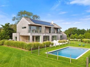 7 Koral Dr, Southampton, NY 11968