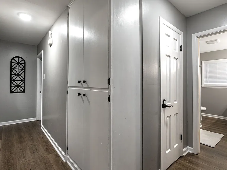 860 Davis St — Photo 17