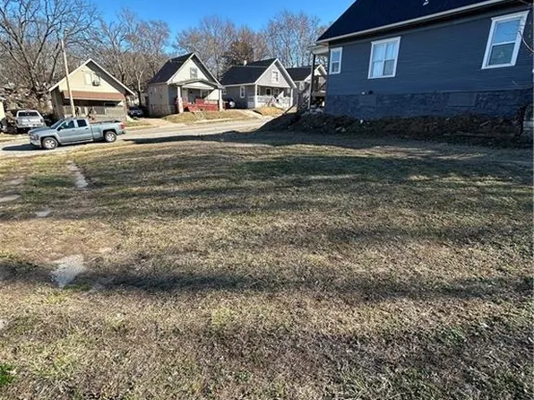 2332 Lister Ave, Kansas City, MO 64127