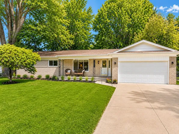 38894 Winkler St, Harrison Township, MI 48045