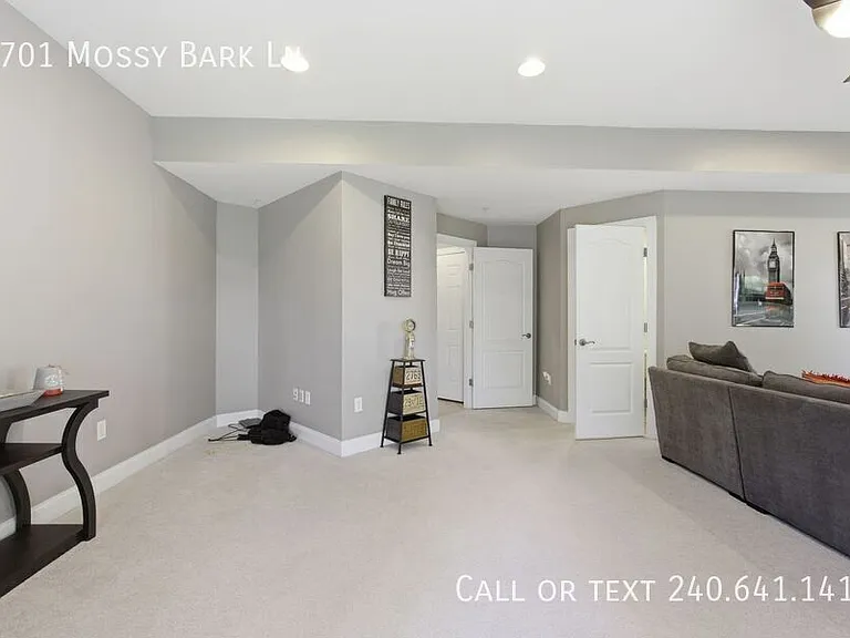 9701 Mossy Bark Ln — Photo 32