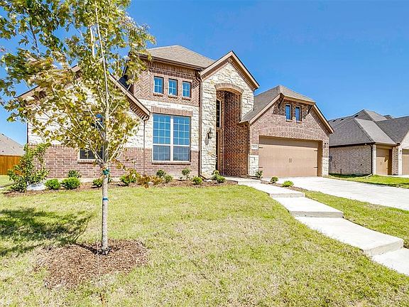 3rd image of 334 Sweetspire Dr