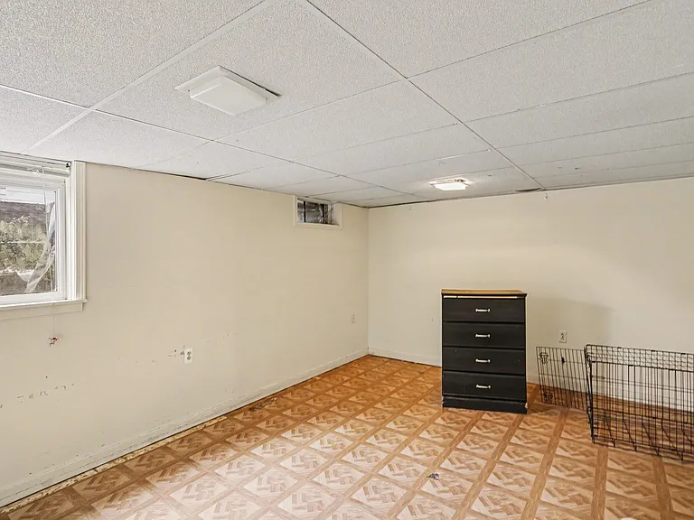 1231 Ferndale Ave — Photo 11