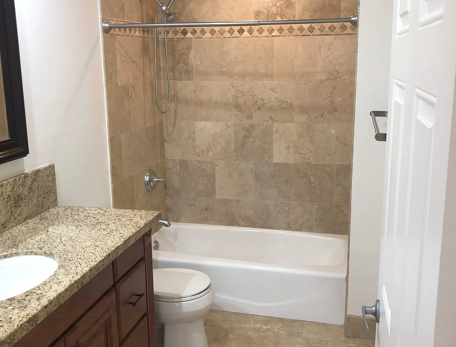 2 bed, 928 sqft, $2,850 — Photo 3