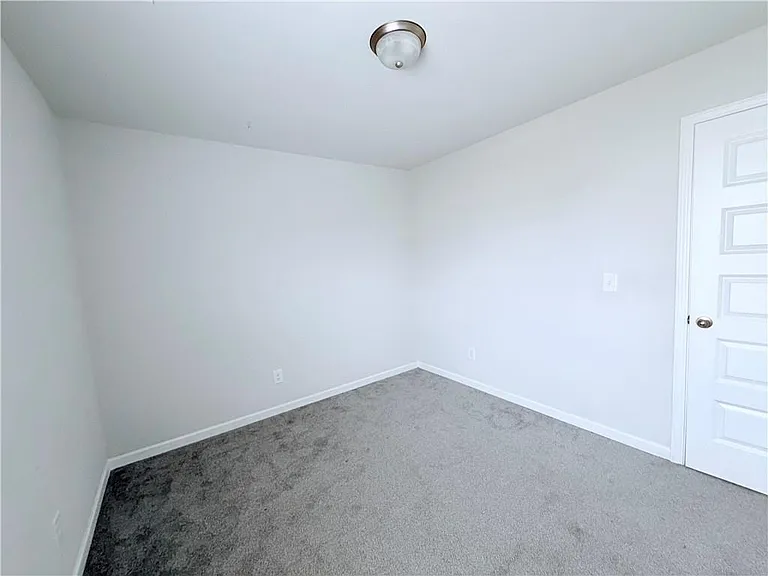409 McGinnis Cir — Photo 21