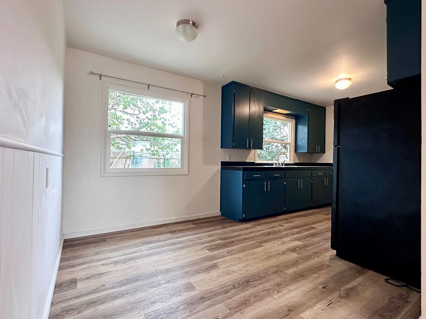 Arcata 3/2 great location with fenced yard! — Photo 4