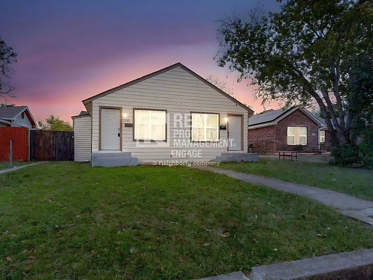 1532 Whitaker Ave — Photo 2